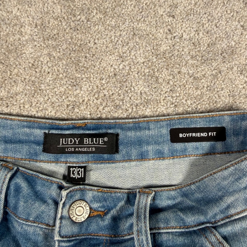 Judy Blue Boyfriend Fit Jeans Women 13/31 (FITS 30x34) Distressed Patch Pockets - Picture 4 of 11